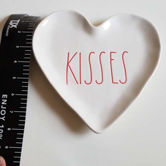 Brand new Rae Dunn a "KISSES" heart shaped plate - Picture 4 of 4